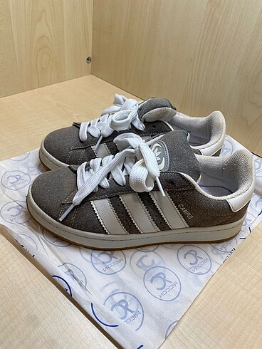 Adidas Az kullanılmış güzel ayakkabılar fazlalıktan satıyorum