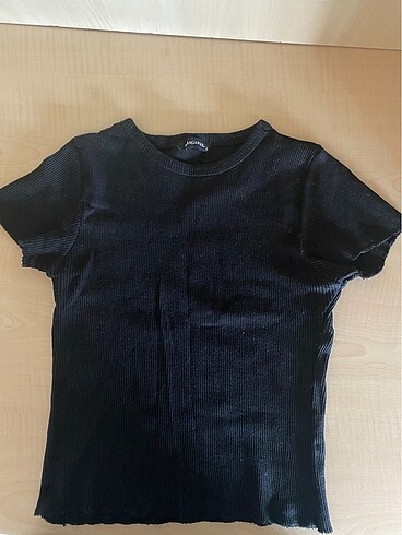 Siyah crop