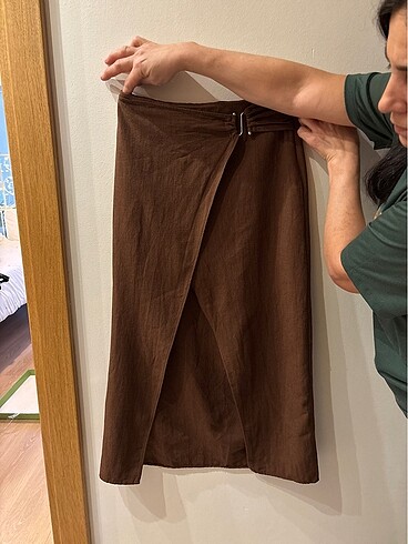 Stradivarius yırtmaçkı keten etek