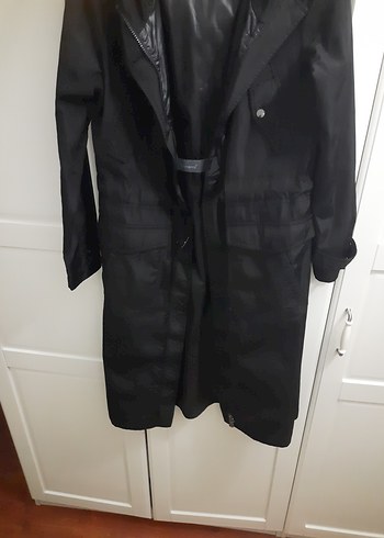 Bayan Siyah Uzun Kuşaklı Yağmurluk - Görsel 2