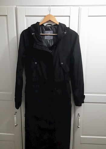 Bayan Siyah Uzun Kuşaklı Yağmurluk - Görsel 3