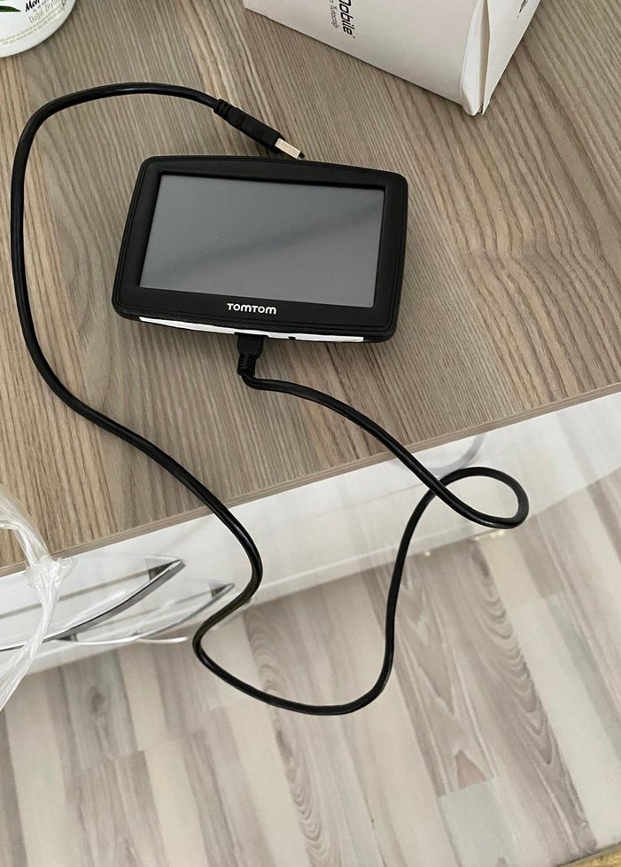 TomTom Araç Navigasyon Cihazı - Görsel 2