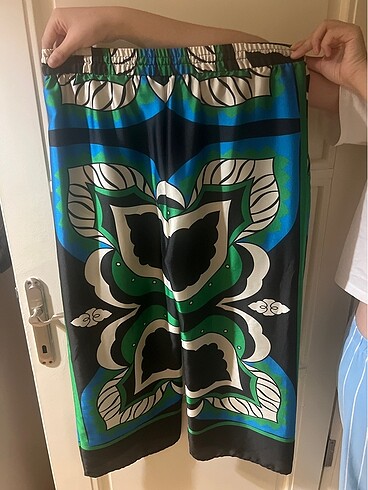 l Beden siyah Renk Zara pantolon