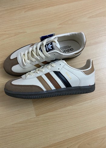 38 Beden ADİDAS SAMBA MODERN VE ŞIK