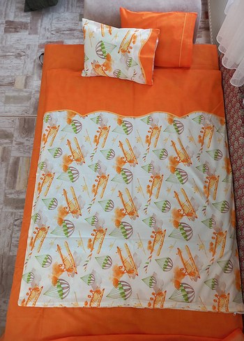 Renkli Baskılı Turuncu Nevresim Takımı - Görsel 2