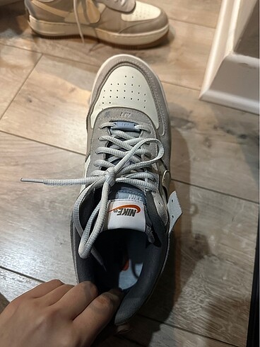 42 Beden çeşitli Renk !!Nike ayakkabı şık tam yazlık!!