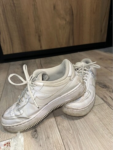 Nike Nike Air Force 40 numara fiyatta yardımcı olunur