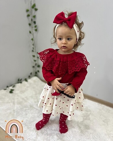 Diğer Kız Bebek Dantelli 4?lü Takım