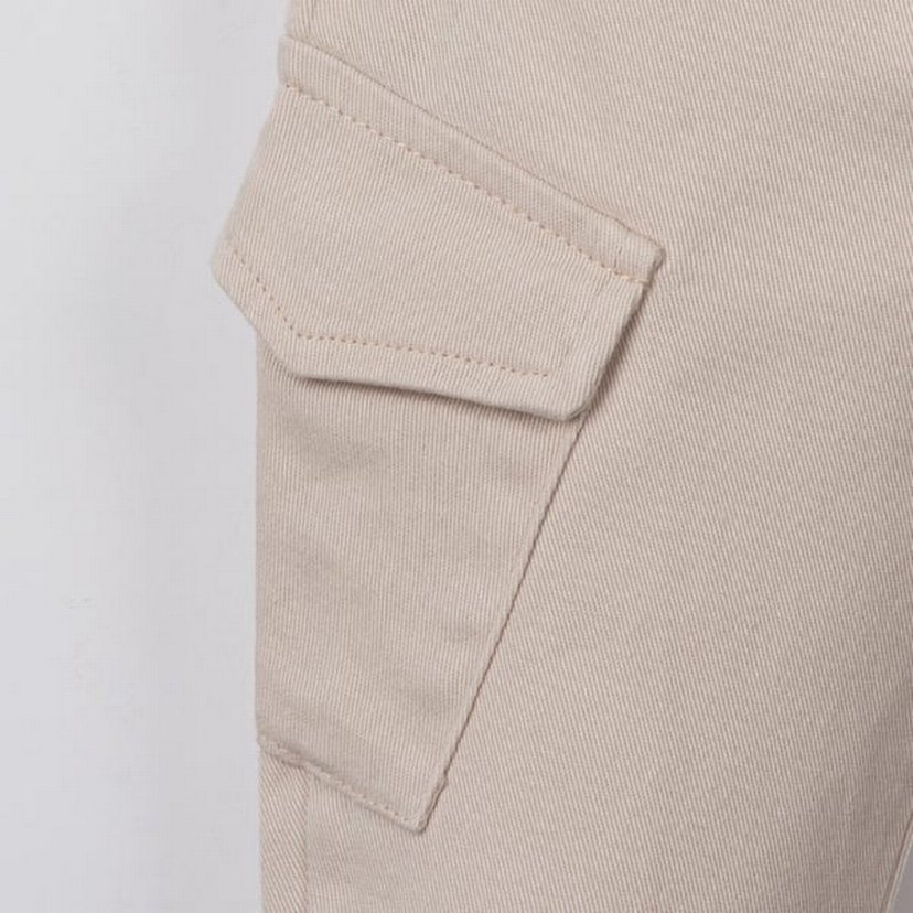 Kapüşonlu Kot Ceket ve Bej Pantolon - Görsel 4