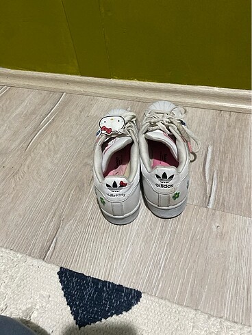 37 Beden Adidas hello kitty süperstar