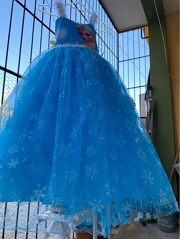 4 Yaş Beden Elsa çocuk kostümü