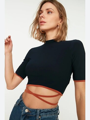 Lacivert crop