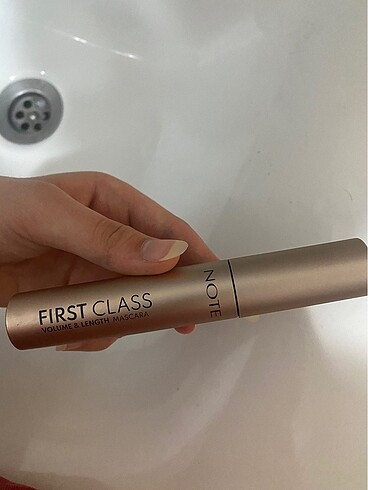 Note First Class maskara