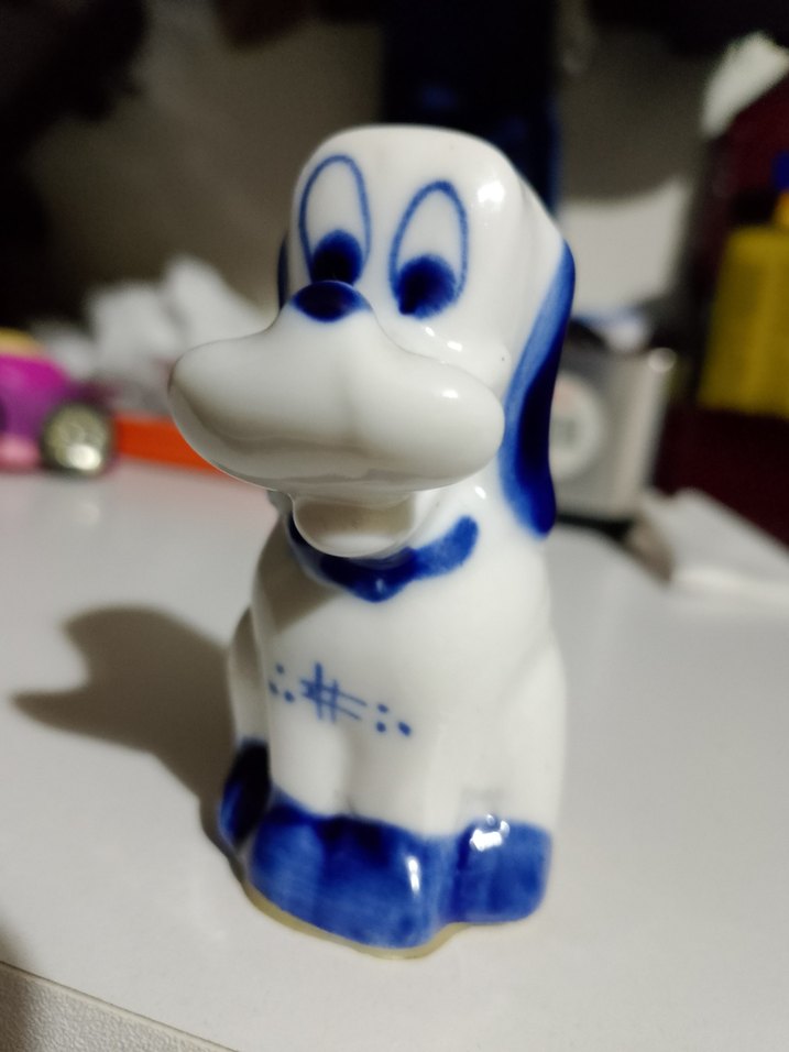 Beyaz ve Mavi Renkli Seramik Figürin - Görsel 2