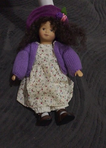 porselen bebek Mor Kıyafetli Bebek - Görsel 3