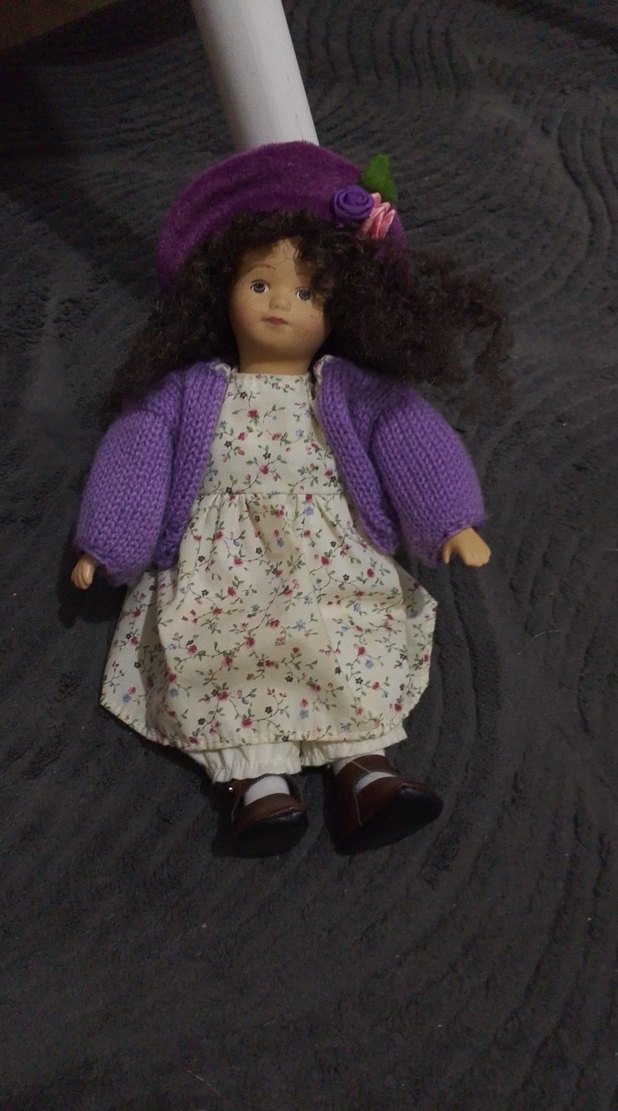 porselen bebek Mor Kıyafetli Bebek - Görsel 2