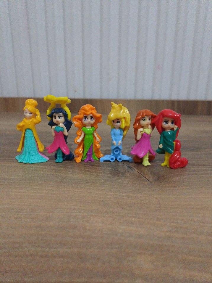 Renkli Mini Aksiyon Figürleri Seti - Görsel 4