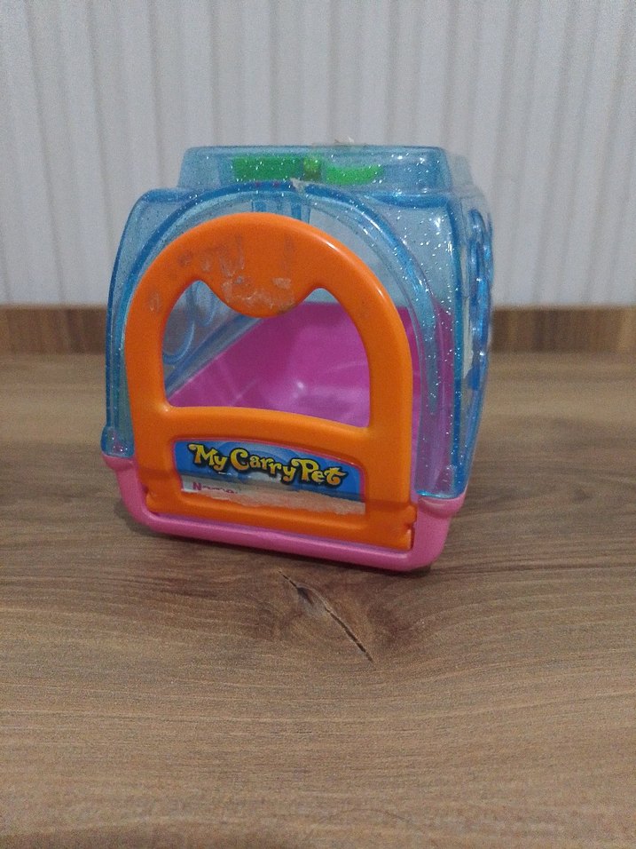 Renkli Taşıma Kutusu ve Kedi Tuvaleti - Görsel 3