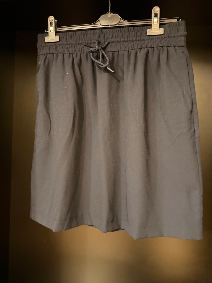 Lacoste mini etek — görsel 3/4