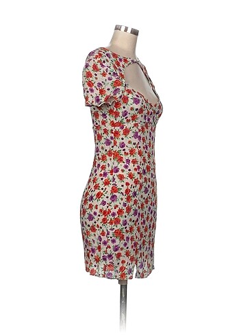 Bershka Kısa Elbise %70 İndirimli. - Görsel 2