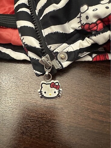 Diğer ETİREL HELLO KITTY KAYAK MONTU