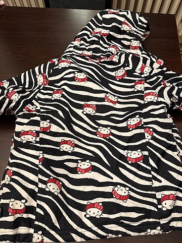 6 Yaş Beden ETİREL HELLO KITTY KAYAK MONTU