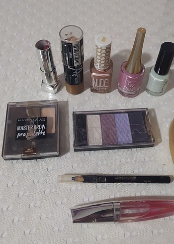 Çeşitli Makyaj Ürünleri Seti - Görsel 2