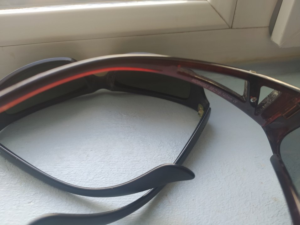 Siyah Minimalist Kadın Güneş Gözlüğü - Görsel 3