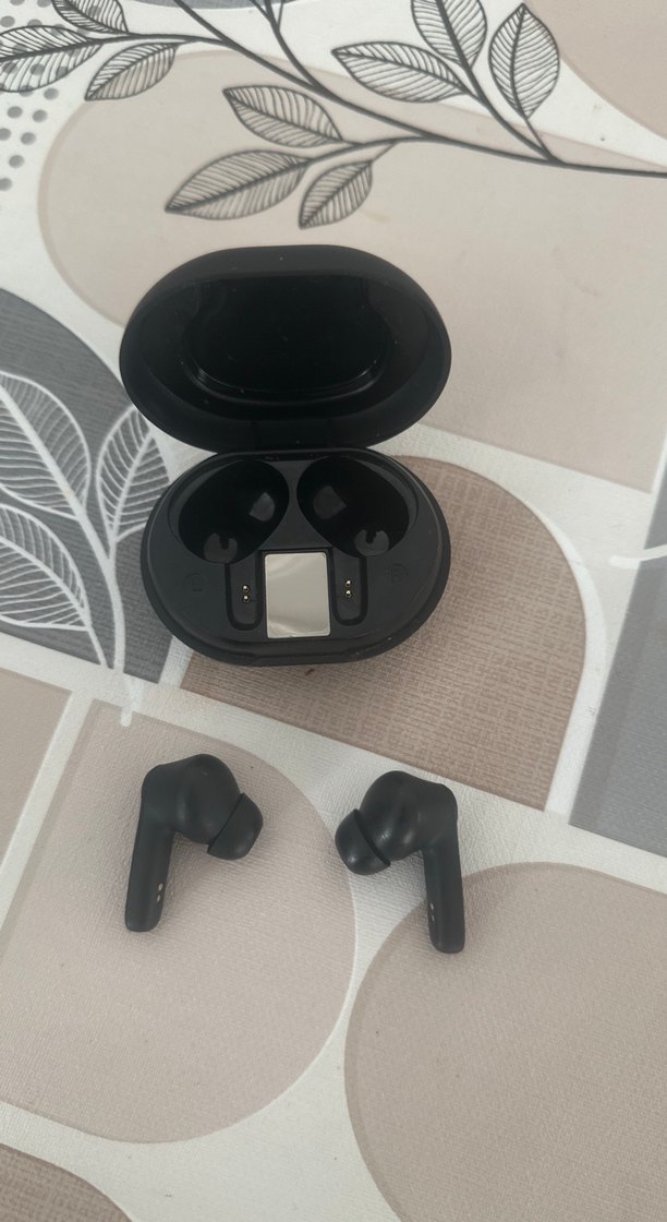 Siyah Kablosuz Kulaklıklar - Görsel 3