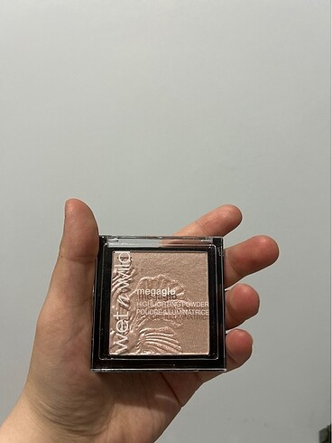 Wet n wild Highlighter