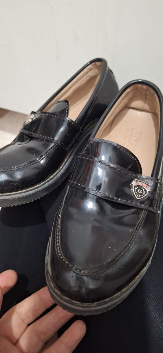 Erkek  için parlak siyah tokalı loafer ayakkabı - Görsel 3