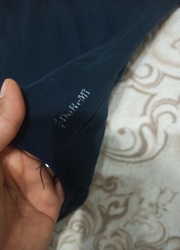 Pierre Cardin 3 adet tşört ve pirre cardin kısa ve güpürlü ve detayıyla
