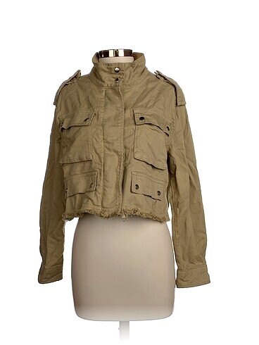 Bershka Trenchcoat %70 İndirimli.