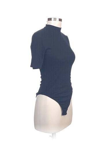 H&M H&M Bluz %70 İndirimli.