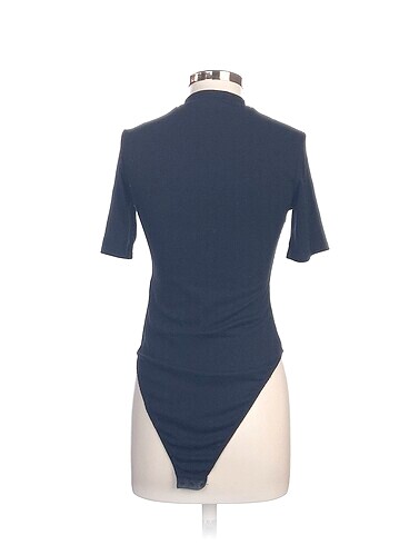 m Beden H&M Bluz %70 İndirimli.