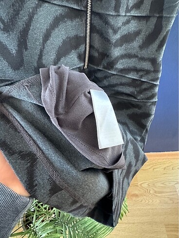 Michael Kors zebra desenli elbise - Görsel 5