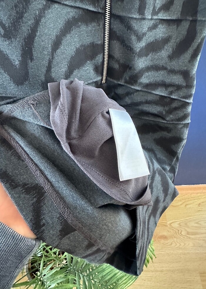 Michael Kors zebra desenli elbise - Görsel 5