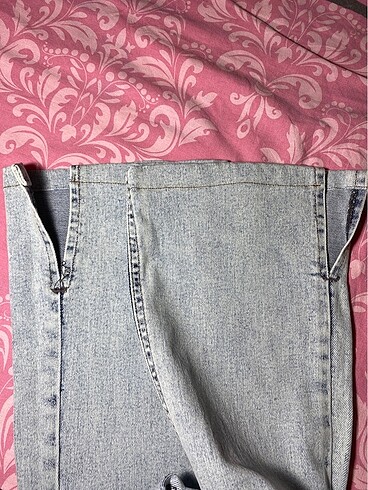 34 Beden mavi Renk JEAN PANTOLON