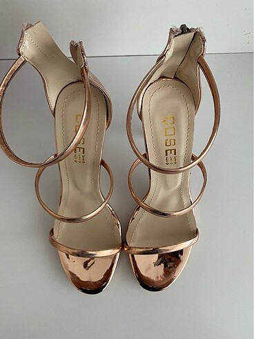 ROSE GOLD TOPUKLU AYAKKABI