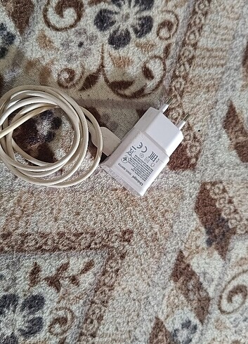 Telefon şarjı ve başlık