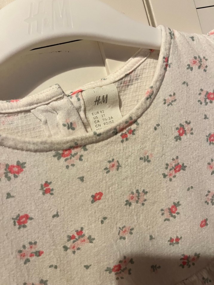 Kız Çocuk Beyaz Pamuklu Çiçekli Elbise - Görsel 3