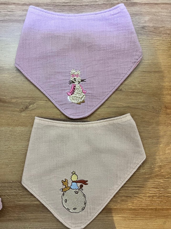 Nakışlı Bebek Önlüğü, mor ve bej Pastel Tonlar - Görsel 2