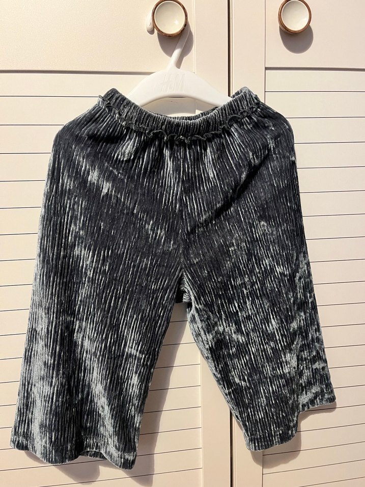 Uzun Kollu yeşil Fırfırlı Kız Elbisesi - Görsel 3