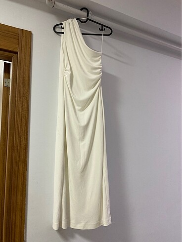 Zara Midi Boy Beyaz Elbise