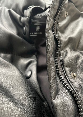 Stradivarius deri şişme mont - Görsel 4