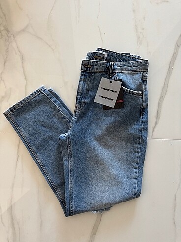 Twist mom jean