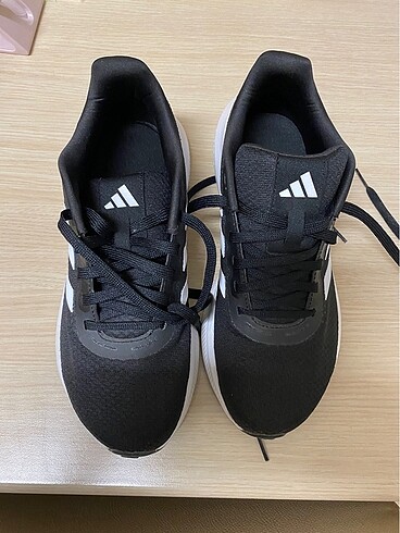 Adidas Spor ayakkabı