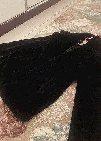 Siyah Kadın Kürk Detaylı Mont - Görsel 3