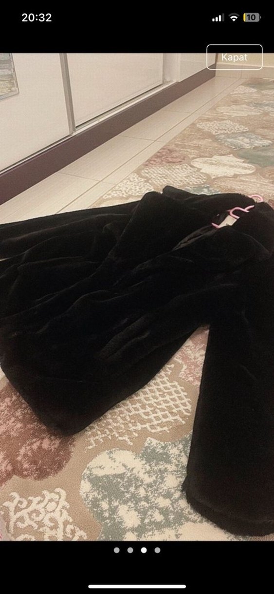 Siyah Kadın Kürk Detaylı Mont - Görsel 3