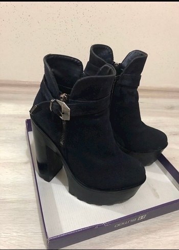 lacivert Tokalı kadın Botları - Görsel 4